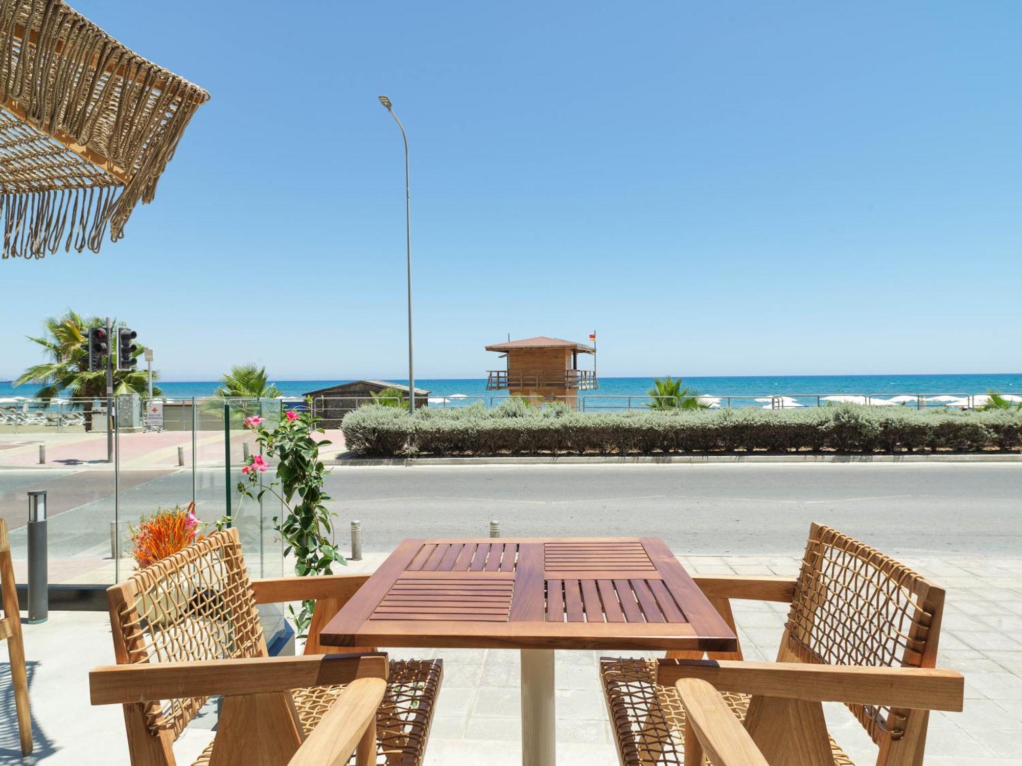 Liv Mackenzie Beach Suites Larnaca Adults Only Экстерьер фото
